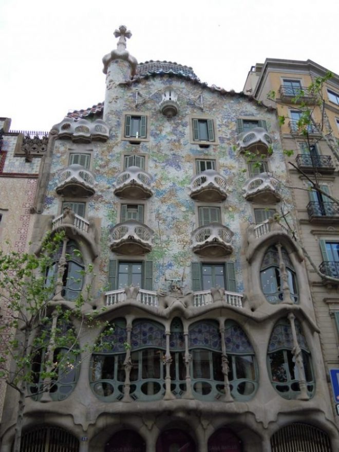 casa batllò gaudi barcellona