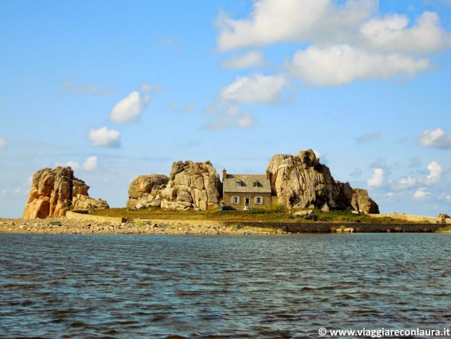 casa fra le rocce castel meur bretagna
