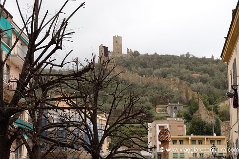 borghi liguria ponente noli