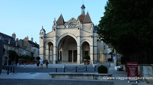 beaune cosa vedere collegiata notre dame